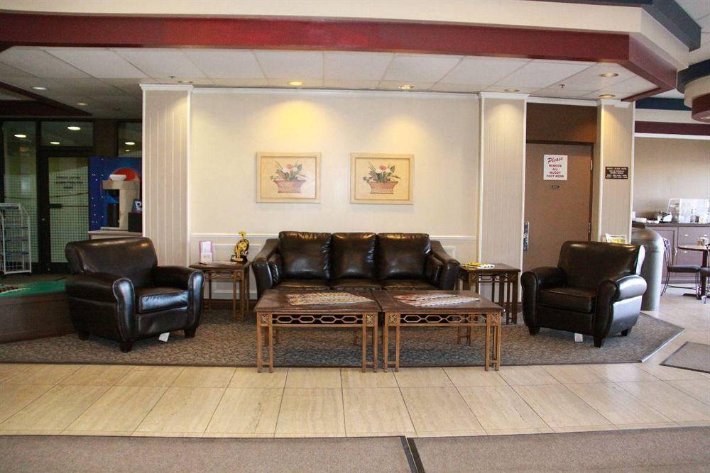 Argyll Plaza Hotel Эдмонтон Экстерьер фото