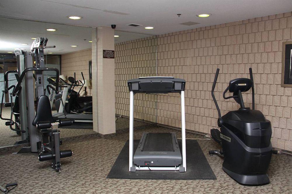 Argyll Plaza Hotel Эдмонтон Экстерьер фото