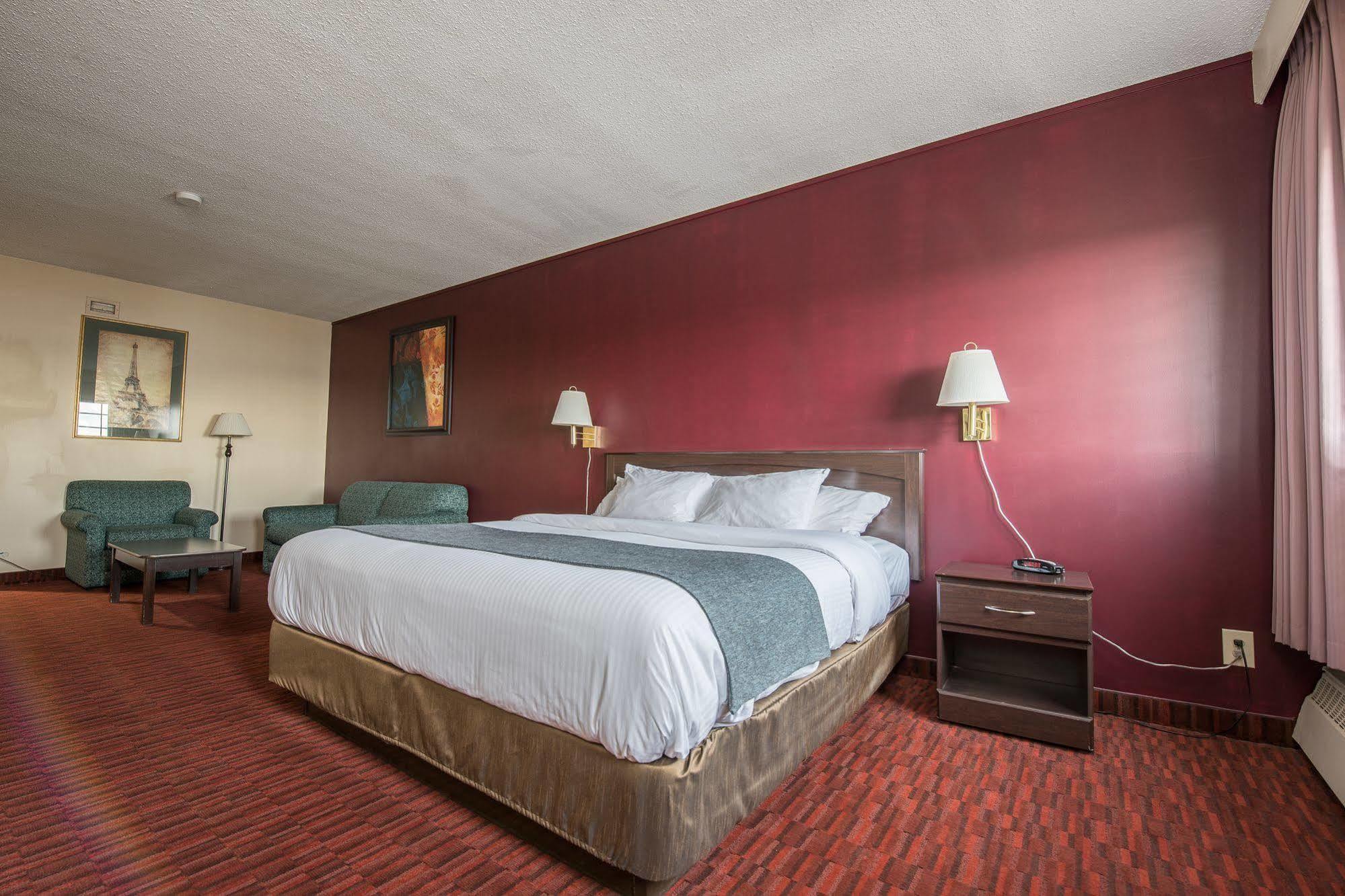 Argyll Plaza Hotel Эдмонтон Экстерьер фото
